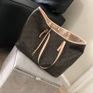 Michael Kors purse